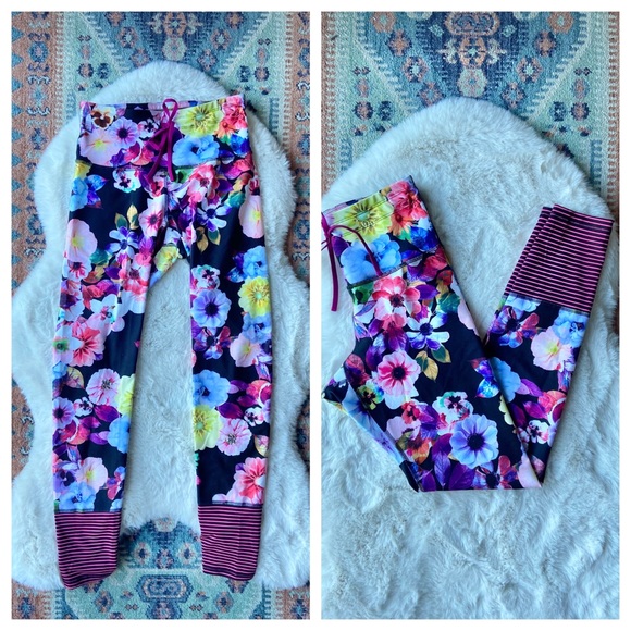 Old Navy compression floral striped leggings comfy workout pant athletic wear - Picture 4 of 9